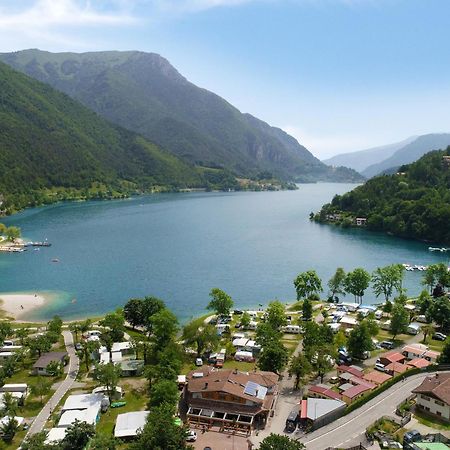 Camping Al Lago Ledro Pieve Di Ledro Exterior foto