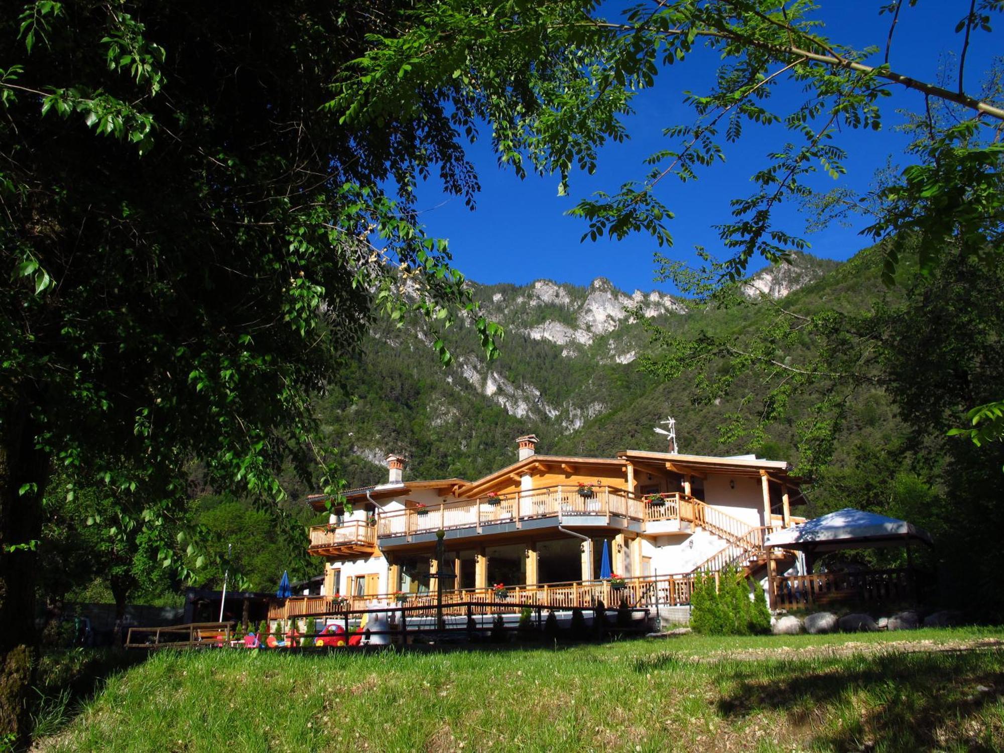 Camping Al Lago Ledro Pieve Di Ledro Exterior foto